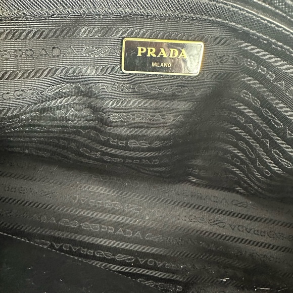 Prada Black Saffiano Galleria Leather Handle Bag - Picture 12 of 16